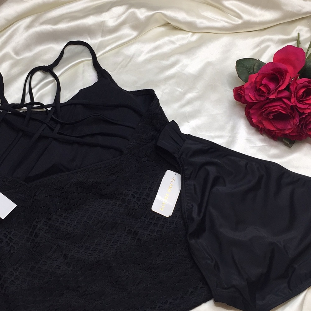 Island Escape Crochet Tankini Top & Bikini Bottoms - Picture 3 of 6